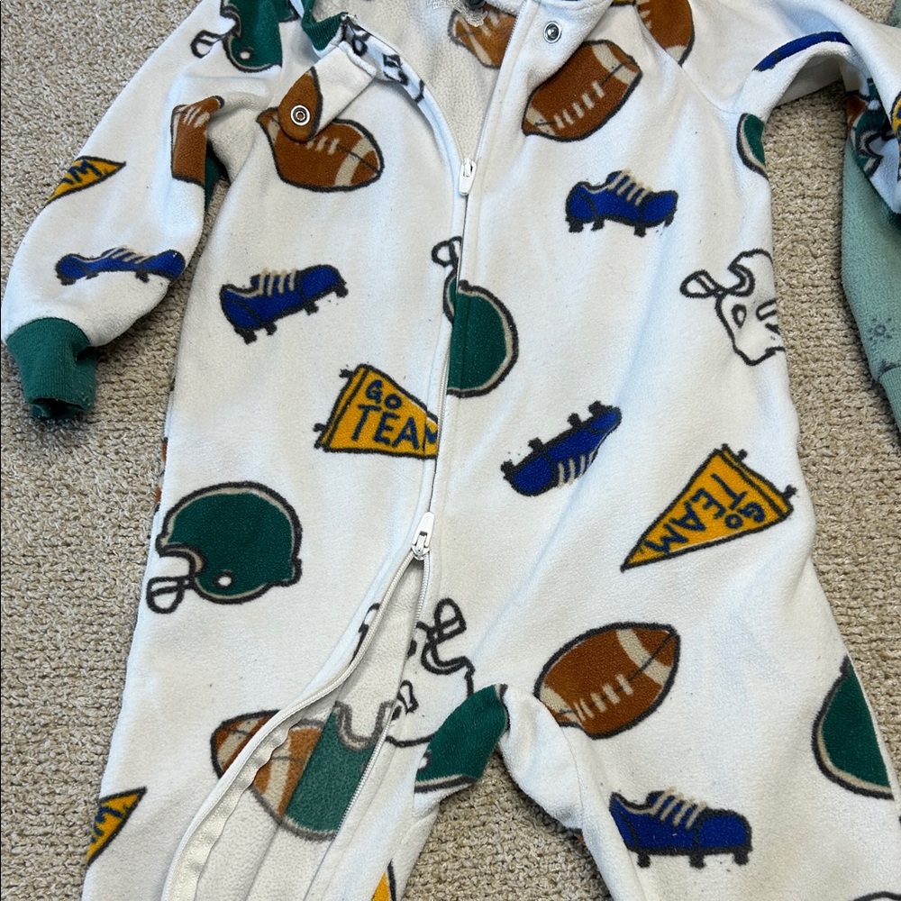 Carter's Green and White Sports & Dinosaur Zip-up Pajamas Size 18M - Picture 5 of 5